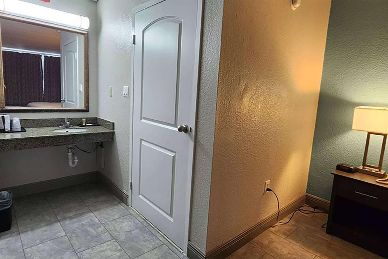 Travelodge By Wyndham Kingsland Ga Zewnętrze zdjęcie
